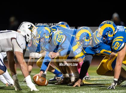 Thumbnail 3 in Kennard-Dale vs Eastern Lebanon County (PIAA District 3 Class 4A Round 1) photogallery.