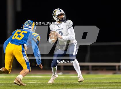 Thumbnail 2 in Kennard-Dale vs Eastern Lebanon County (PIAA District 3 Class 4A Round 1) photogallery.