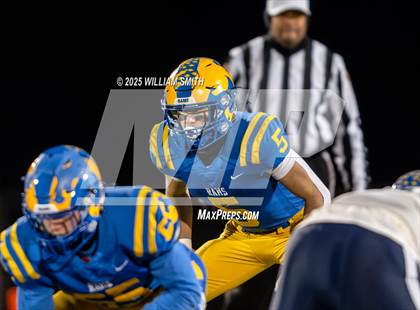 Thumbnail 1 in Kennard-Dale vs Eastern Lebanon County (PIAA District 3 Class 4A Round 1) photogallery.