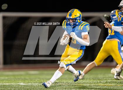 Thumbnail 3 in Kennard-Dale vs Eastern Lebanon County (PIAA District 3 Class 4A Round 1) photogallery.