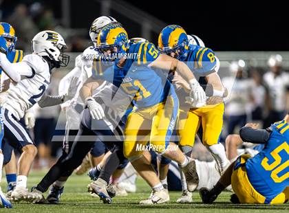 Thumbnail 1 in Kennard-Dale vs Eastern Lebanon County (PIAA District 3 Class 4A Round 1) photogallery.