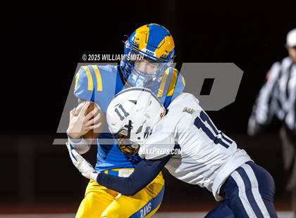 Thumbnail 2 in Kennard-Dale vs Eastern Lebanon County (PIAA District 3 Class 4A Round 1) photogallery.
