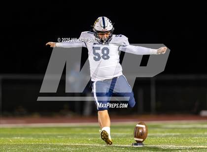 Thumbnail 3 in Kennard-Dale vs Eastern Lebanon County (PIAA District 3 Class 4A Round 1) photogallery.