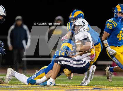 Thumbnail 2 in Kennard-Dale vs Eastern Lebanon County (PIAA District 3 Class 4A Round 1) photogallery.