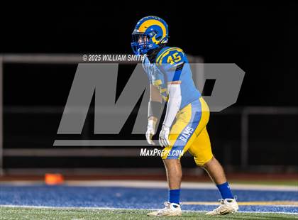 Thumbnail 2 in Kennard-Dale vs Eastern Lebanon County (PIAA District 3 Class 4A Round 1) photogallery.