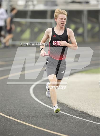 Thumbnail 3 in Kent Graham Noblesville Relays photogallery.