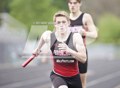 Thumbnail 2 in Kent Graham Noblesville Relays photogallery.