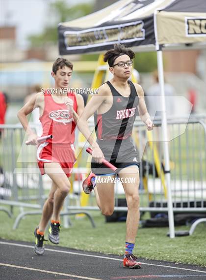 Thumbnail 3 in Kent Graham Noblesville Relays photogallery.
