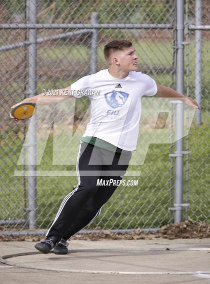 Thumbnail 2 in Kent Graham Noblesville Relays photogallery.