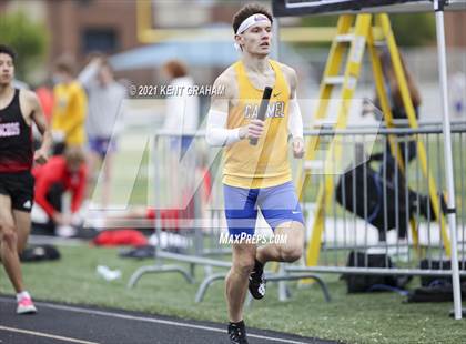 Thumbnail 2 in Kent Graham Noblesville Relays photogallery.