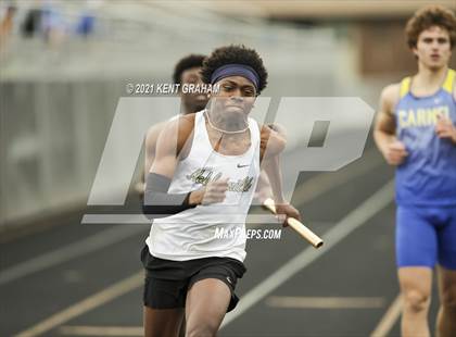 Thumbnail 1 in Kent Graham Noblesville Relays photogallery.