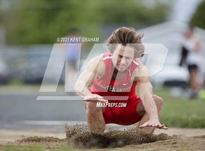 Thumbnail 2 in Kent Graham Noblesville Relays photogallery.