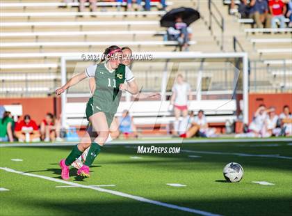 Thumbnail 2 in Lumberton vs. East Chambers (UIL 4A Soccer Region 3 & 4 Regional Quarters) photogallery.