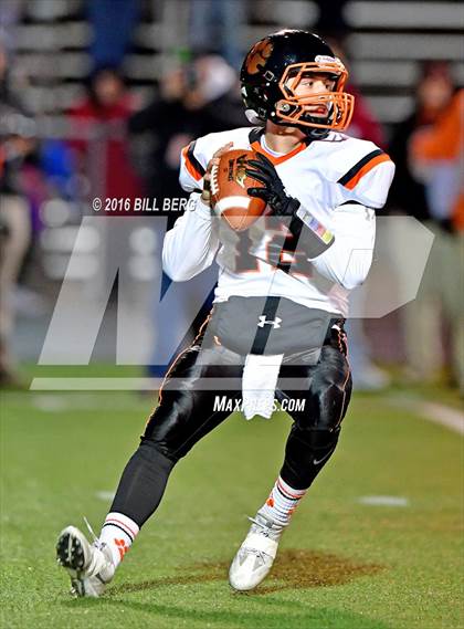 Thumbnail 2 in  Ridgefield @ Shelton (CIAC Class LL Semifinal) photogallery.