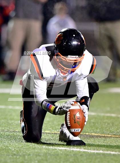 Thumbnail 3 in  Ridgefield @ Shelton (CIAC Class LL Semifinal) photogallery.