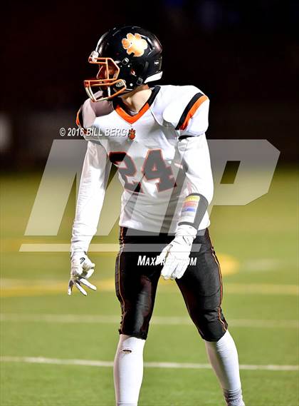 Thumbnail 3 in  Ridgefield @ Shelton (CIAC Class LL Semifinal) photogallery.