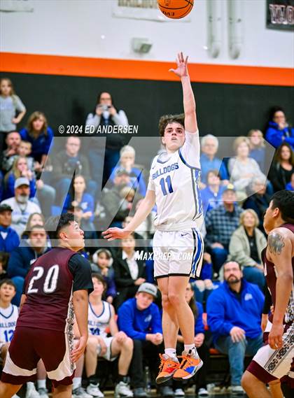 Thumbnail 1 in Smith Valley vs. Pyramid Lake (NIAA 1A West Championship) photogallery.