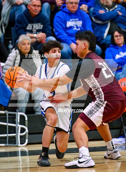 Thumbnail 2 in Smith Valley vs. Pyramid Lake (NIAA 1A West Championship) photogallery.