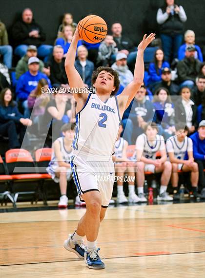 Thumbnail 3 in Smith Valley vs. Pyramid Lake (NIAA 1A West Championship) photogallery.