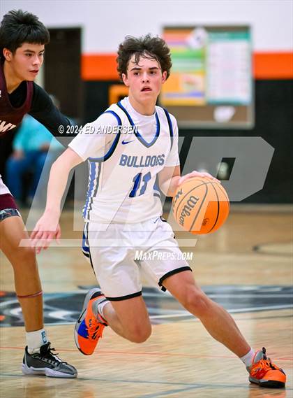 Thumbnail 2 in Smith Valley vs. Pyramid Lake (NIAA 1A West Championship) photogallery.