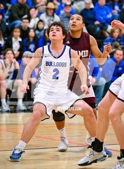 Thumbnail 2 in Smith Valley vs. Pyramid Lake (NIAA 1A West Championship) photogallery.