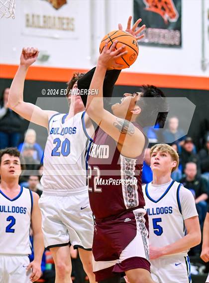 Thumbnail 3 in Smith Valley vs. Pyramid Lake (NIAA 1A West Championship) photogallery.