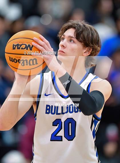 Thumbnail 3 in Smith Valley vs. Pyramid Lake (NIAA 1A West Championship) photogallery.