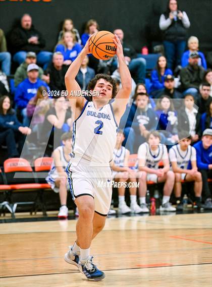 Thumbnail 1 in Smith Valley vs. Pyramid Lake (NIAA 1A West Championship) photogallery.