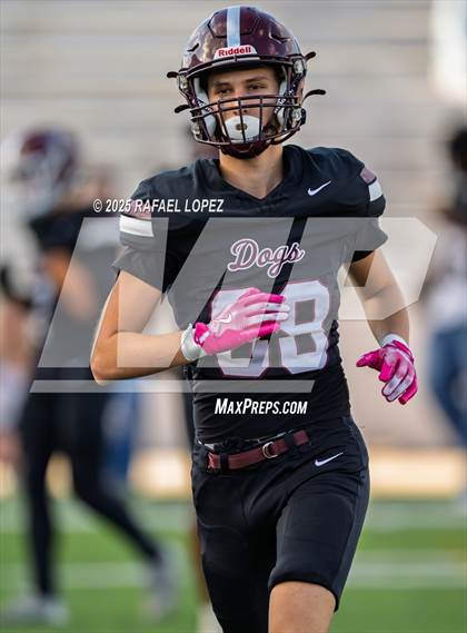 Thumbnail 3 in Heights vs. Stratford (UIL Football 6A D2 Bi-District) photogallery.