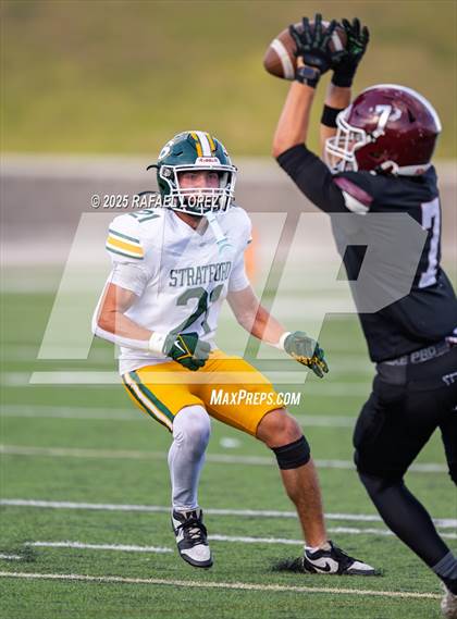 Thumbnail 3 in Heights vs. Stratford (UIL 6A D2 Football Bi-District) photogallery.