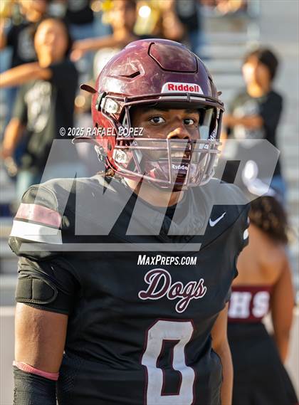 Thumbnail 1 in Heights vs. Stratford (UIL 6A D2 Football Bi-District) photogallery.