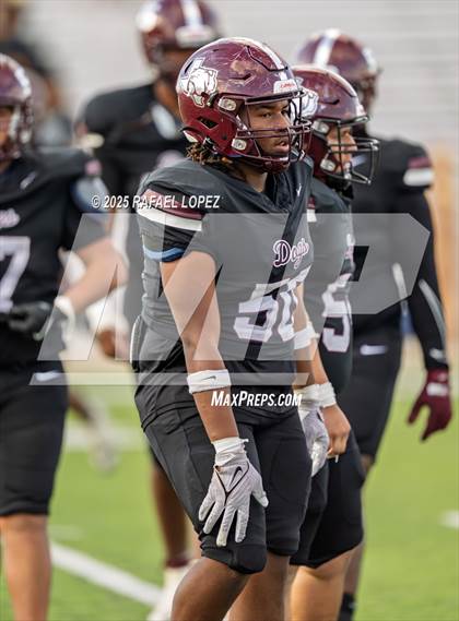 Thumbnail 2 in Heights vs. Stratford (UIL 6A D2 Football Bi-District) photogallery.