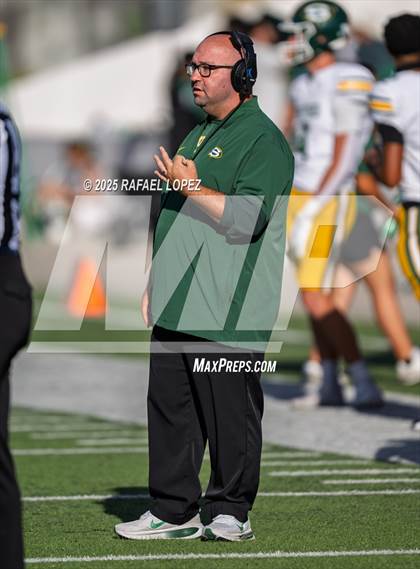 Thumbnail 1 in Heights vs. Stratford (UIL Football 6A D2 Bi-District) photogallery.