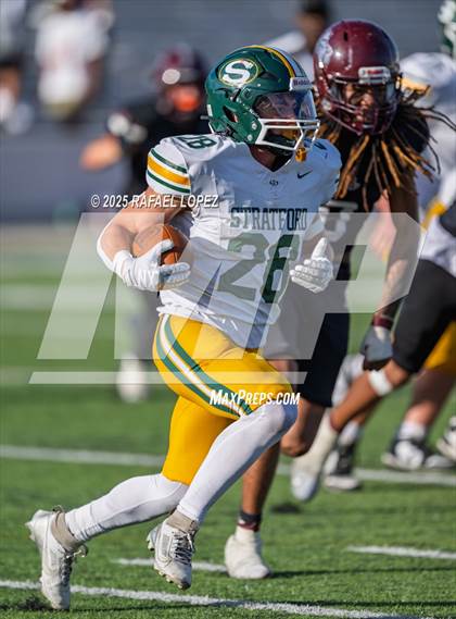 Thumbnail 1 in Heights vs. Stratford (UIL 6A D2 Football Bi-District) photogallery.