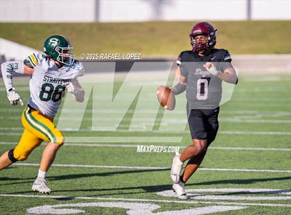 Thumbnail 2 in Heights vs. Stratford (UIL 6A D2 Football Bi-District) photogallery.