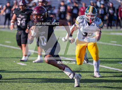 Thumbnail 1 in Heights vs. Stratford (UIL 6A D2 Football Bi-District) photogallery.