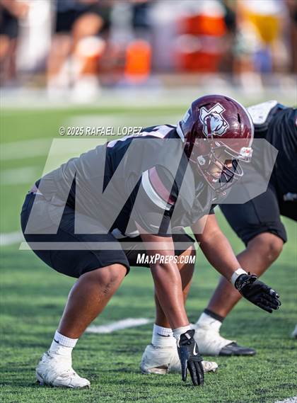 Thumbnail 2 in Heights vs. Stratford (UIL 6A D2 Football Bi-District) photogallery.