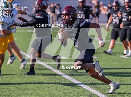 Thumbnail 2 in Heights vs. Stratford (UIL 6A D2 Football Bi-District) photogallery.