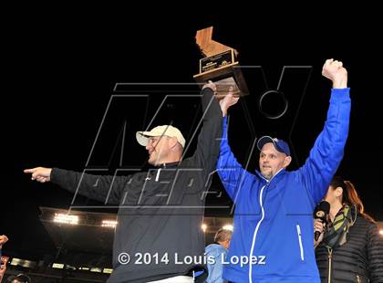 Thumbnail 1 in Folsom vs. Oceanside (CIF State DIV 1 Final) photogallery.