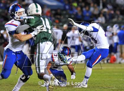 Thumbnail 2 in Folsom vs. Oceanside (CIF State DIV 1 Final) photogallery.