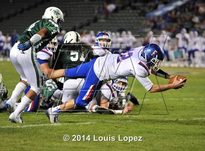 Thumbnail 2 in Folsom vs. Oceanside (CIF State DIV 1 Final) photogallery.