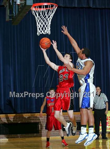Thumbnail 1 in 9th Annual Carlinville Rotary Club Mid-Illinois All-Star Classic photogallery.