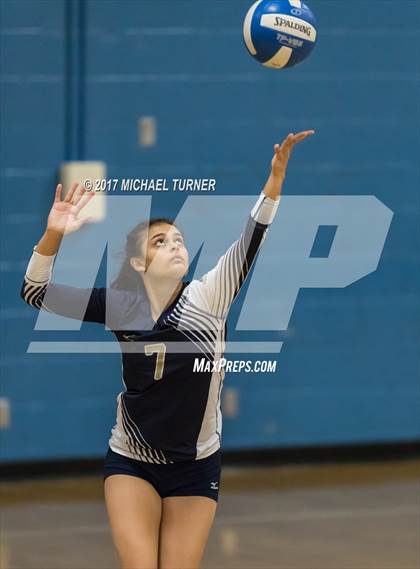 Thumbnail 2 in Del Norte vs Anderson (Battle for the North State Tournament) photogallery.