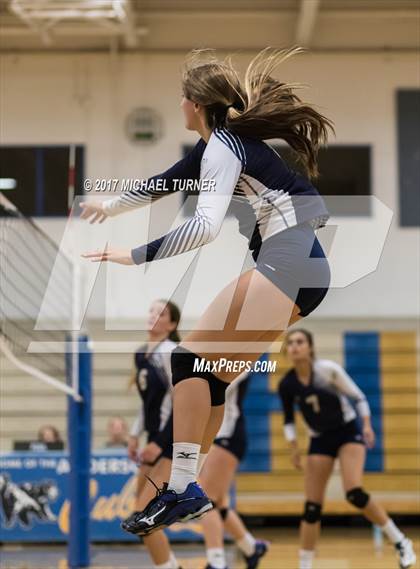 Thumbnail 3 in Del Norte vs Anderson (Battle for the North State Tournament) photogallery.