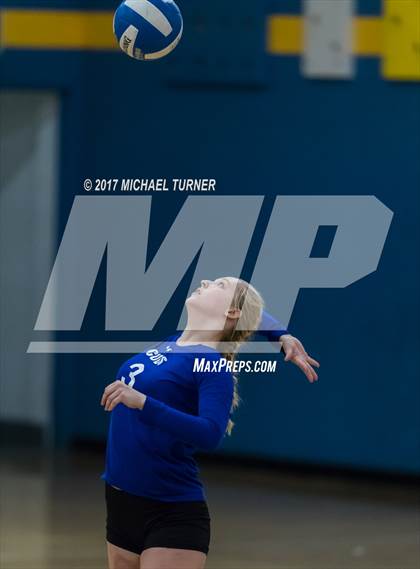 Thumbnail 2 in Del Norte vs Anderson (Battle for the North State Tournament) photogallery.