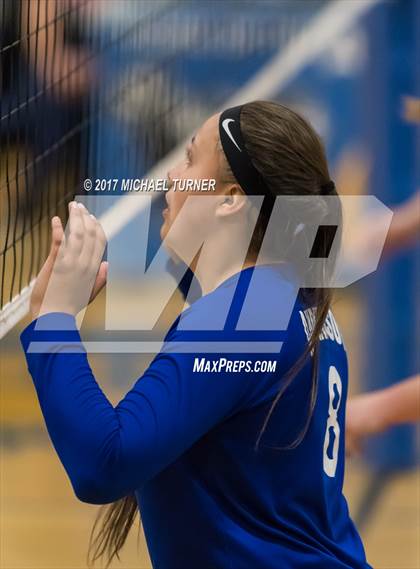 Thumbnail 2 in Del Norte vs Anderson (Battle for the North State Tournament) photogallery.