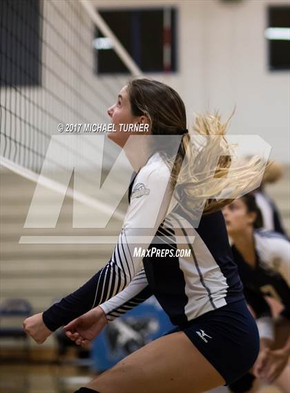 Thumbnail 2 in Del Norte vs Anderson (Battle for the North State Tournament) photogallery.