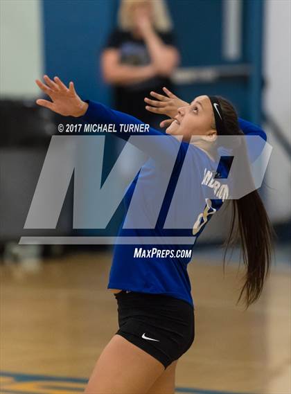 Thumbnail 3 in Del Norte vs Anderson (Battle for the North State Tournament) photogallery.