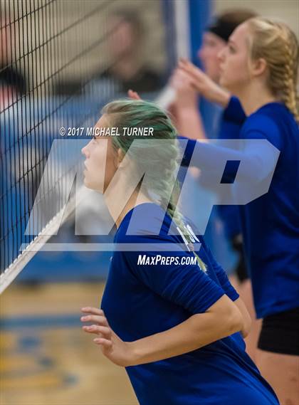 Thumbnail 2 in Del Norte vs Anderson (Battle for the North State Tournament) photogallery.
