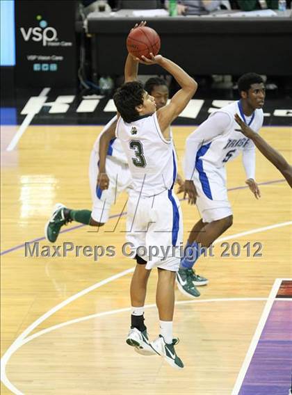 Thumbnail 2 in Alemany vs. Sacred Heart Cathedral (CIF State D3 Final) photogallery.